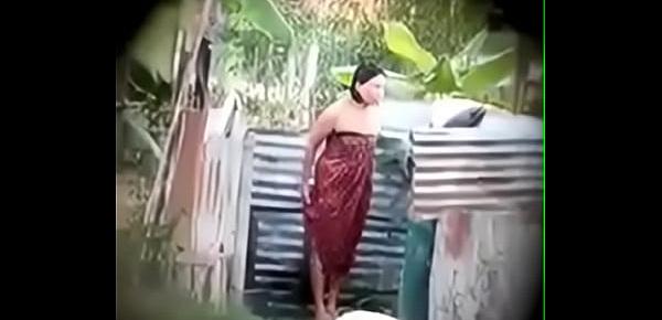  Myanmar girl bathing